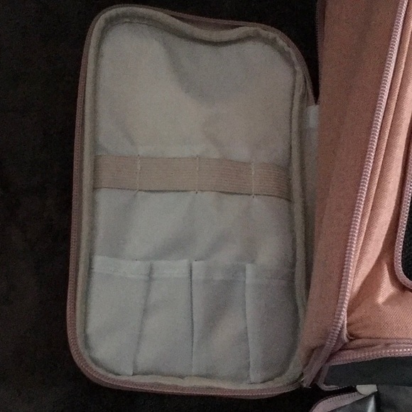 Large Capacity Toiletry Bag for Women with Hanging Hook - Picture 7 of 10